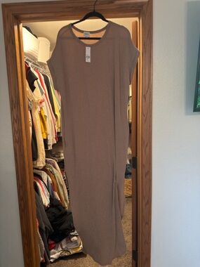 Buckle Sand Ribbed Maxi Dress